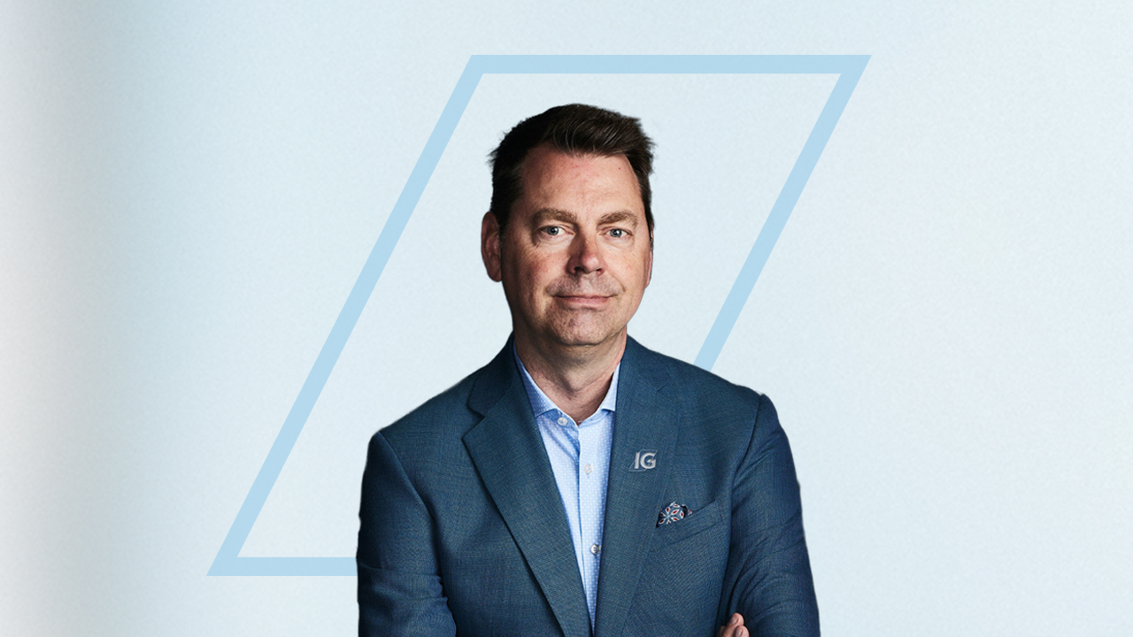 The summer rally stayed hot, as tariff talk turned cold